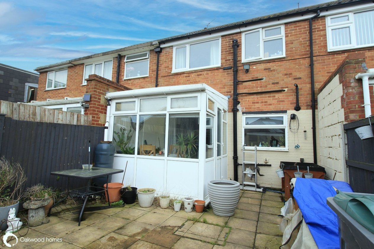 Properties For Sale in Oakfield Court 