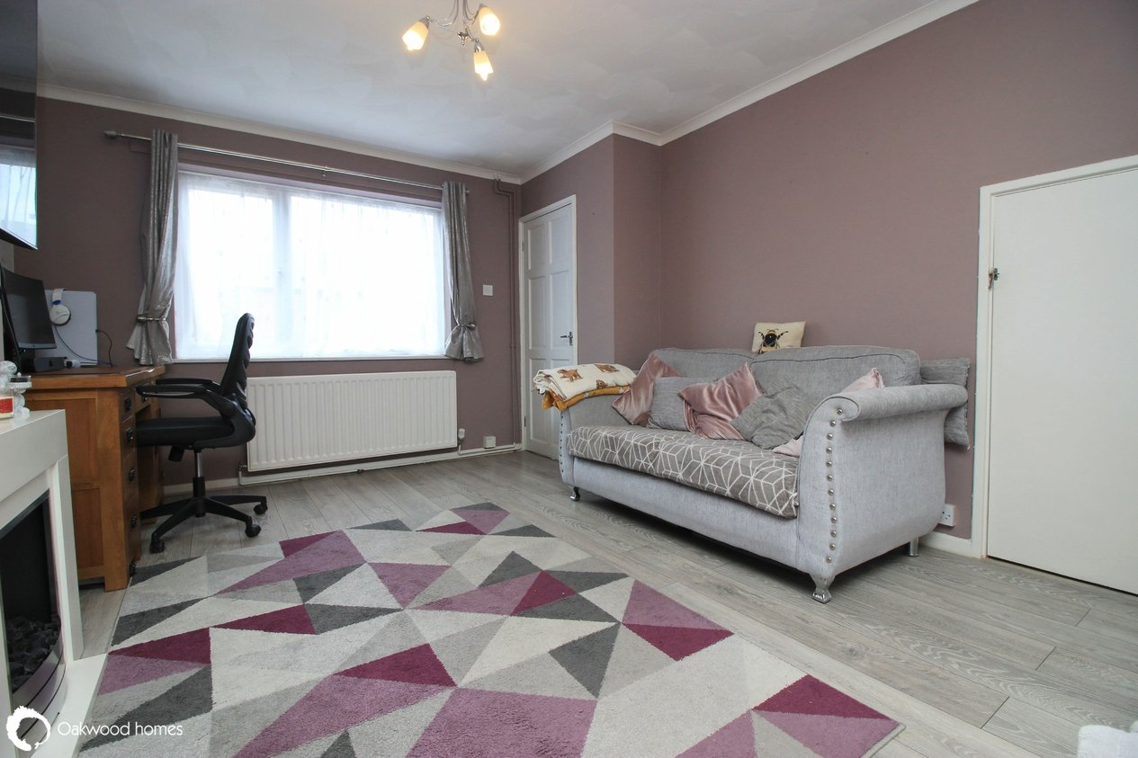 Properties For Sale in Oakfield Court 