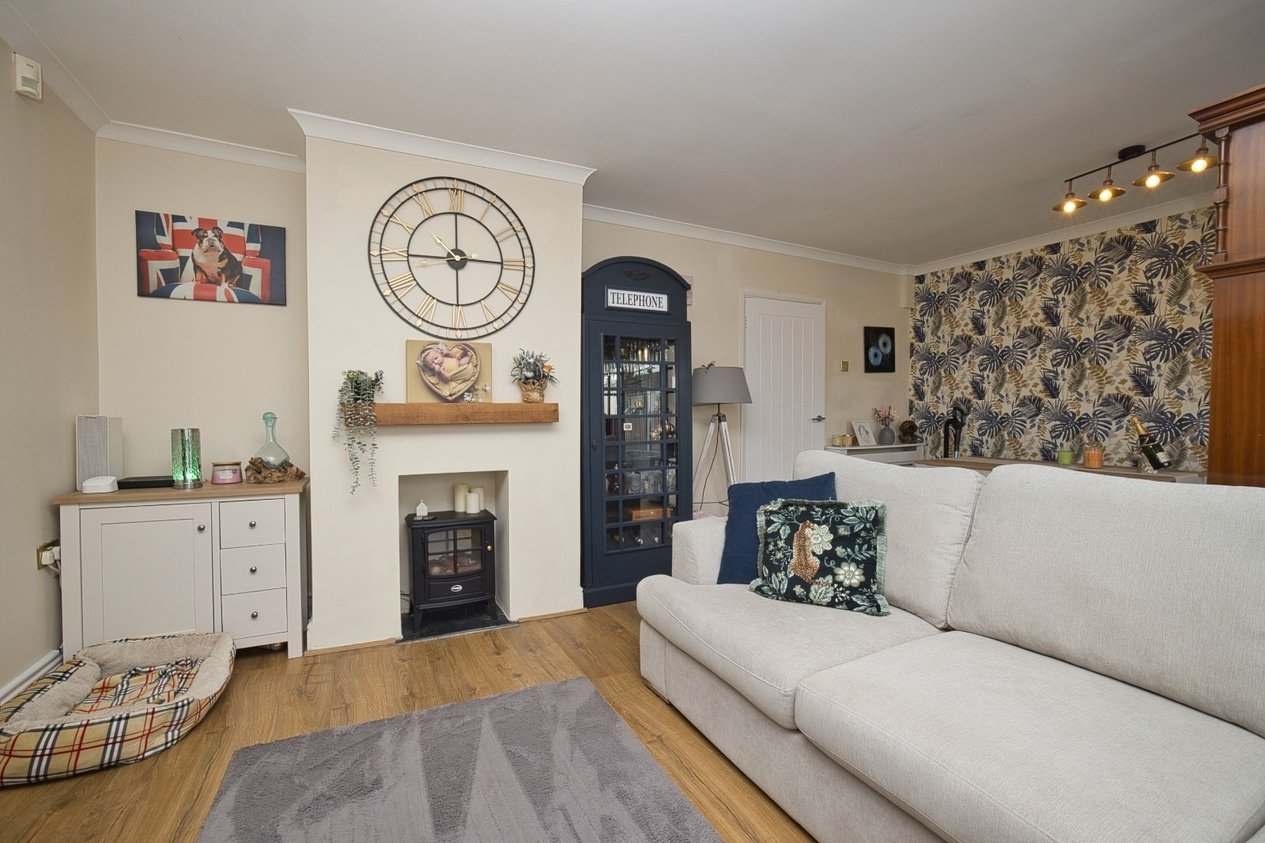 Properties For Sale in Oaklands Avenue Broadstairs