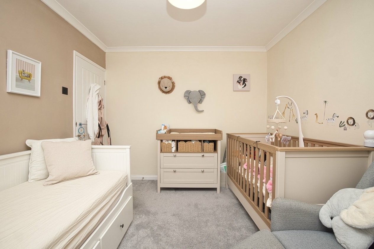 Properties For Sale in Oaklands Avenue Broadstairs