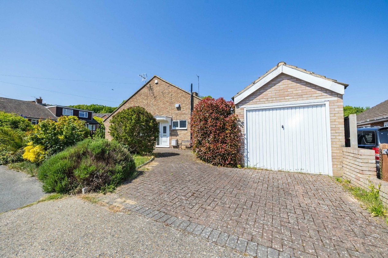 Properties Under Offer in Oakwood Road Sturry