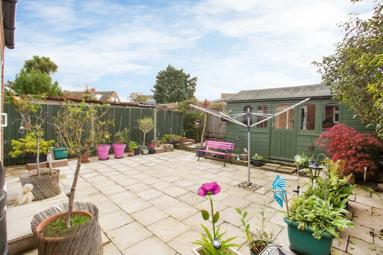 Properties Under Offer in Oakwood Road Sturry
