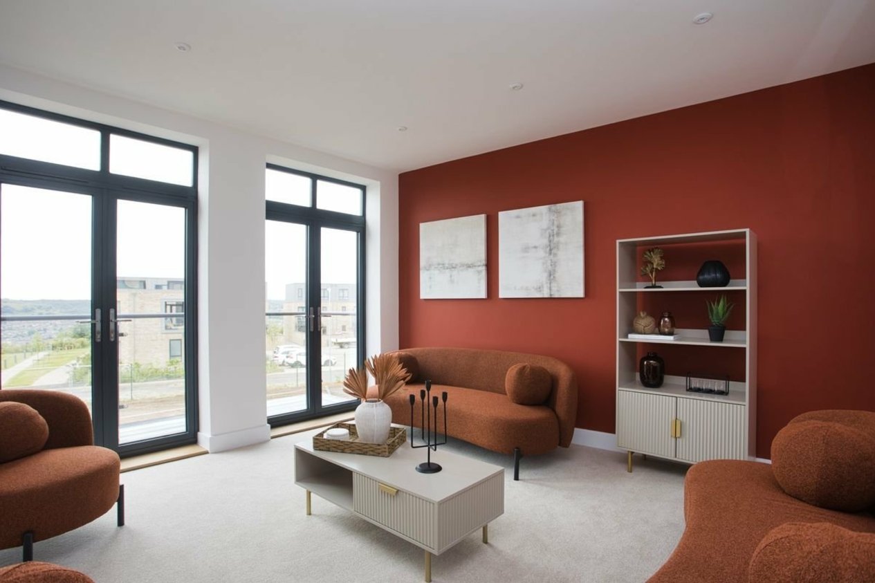 Properties Under Offer in Officers View Guston