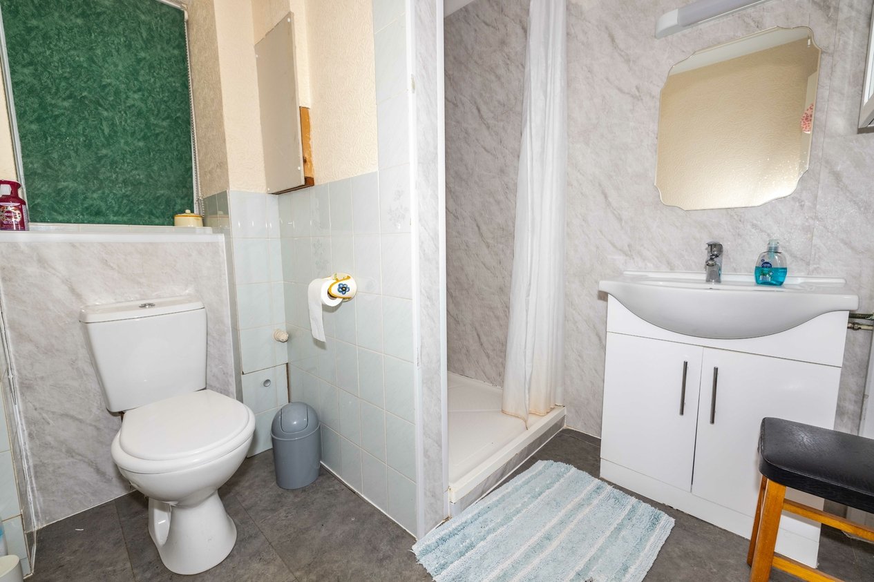 Properties For Sale in Old Dover Road Canterbury