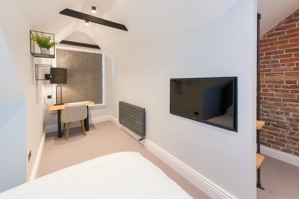 Properties For Sale in Old Dover Road Canterbury