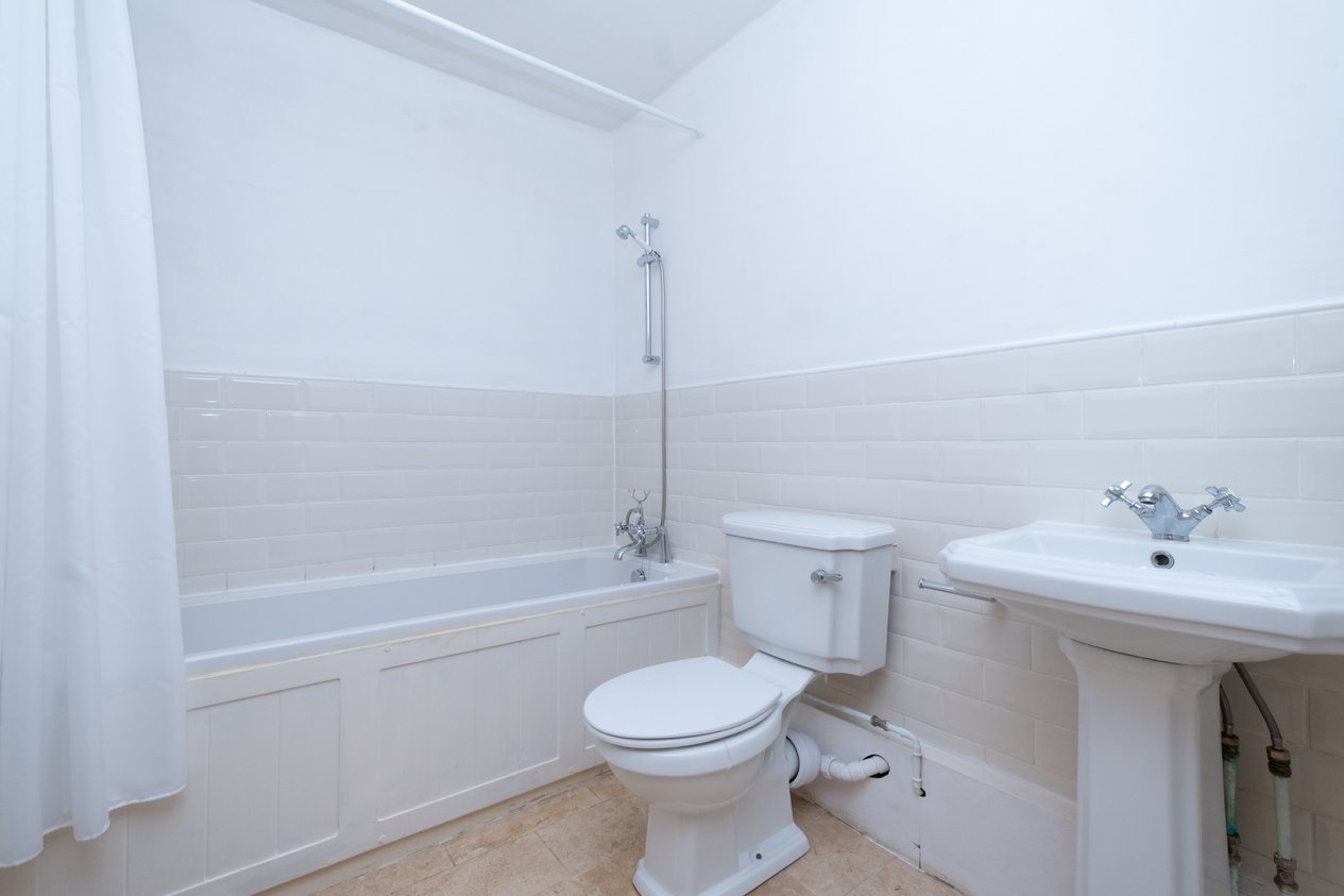 Properties For Sale in Old Dover Road Canterbury