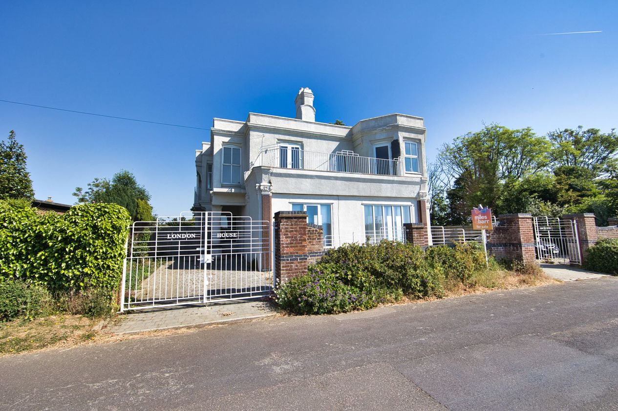 Properties For Sale in Old Dover Road  Capel-Le-Ferne