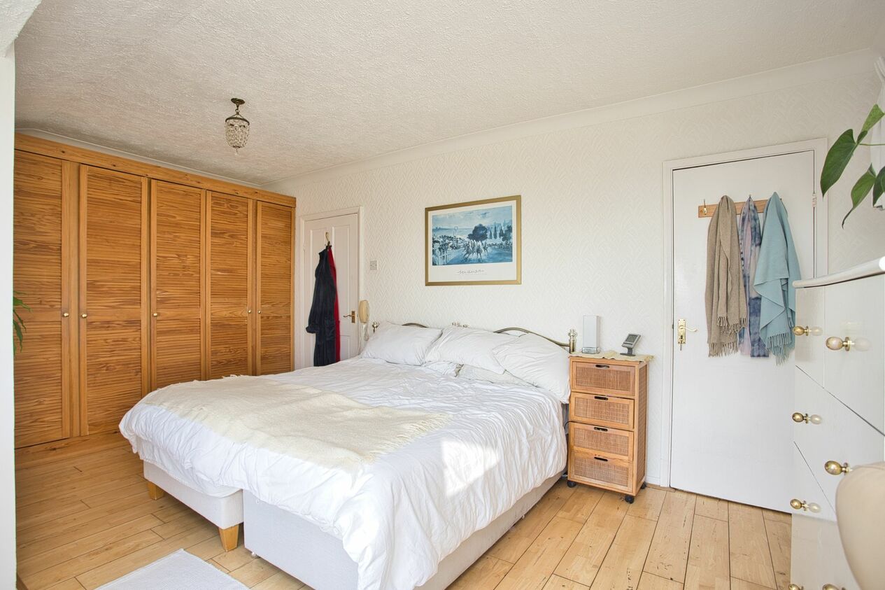 Properties For Sale in Old Dover Road  Capel-Le-Ferne