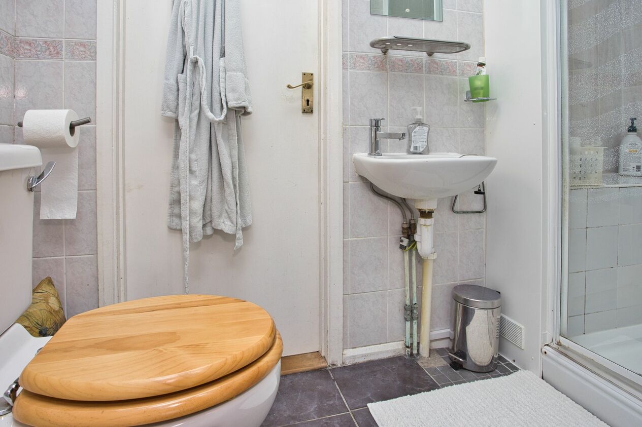 Properties For Sale in Old Dover Road  Capel-Le-Ferne