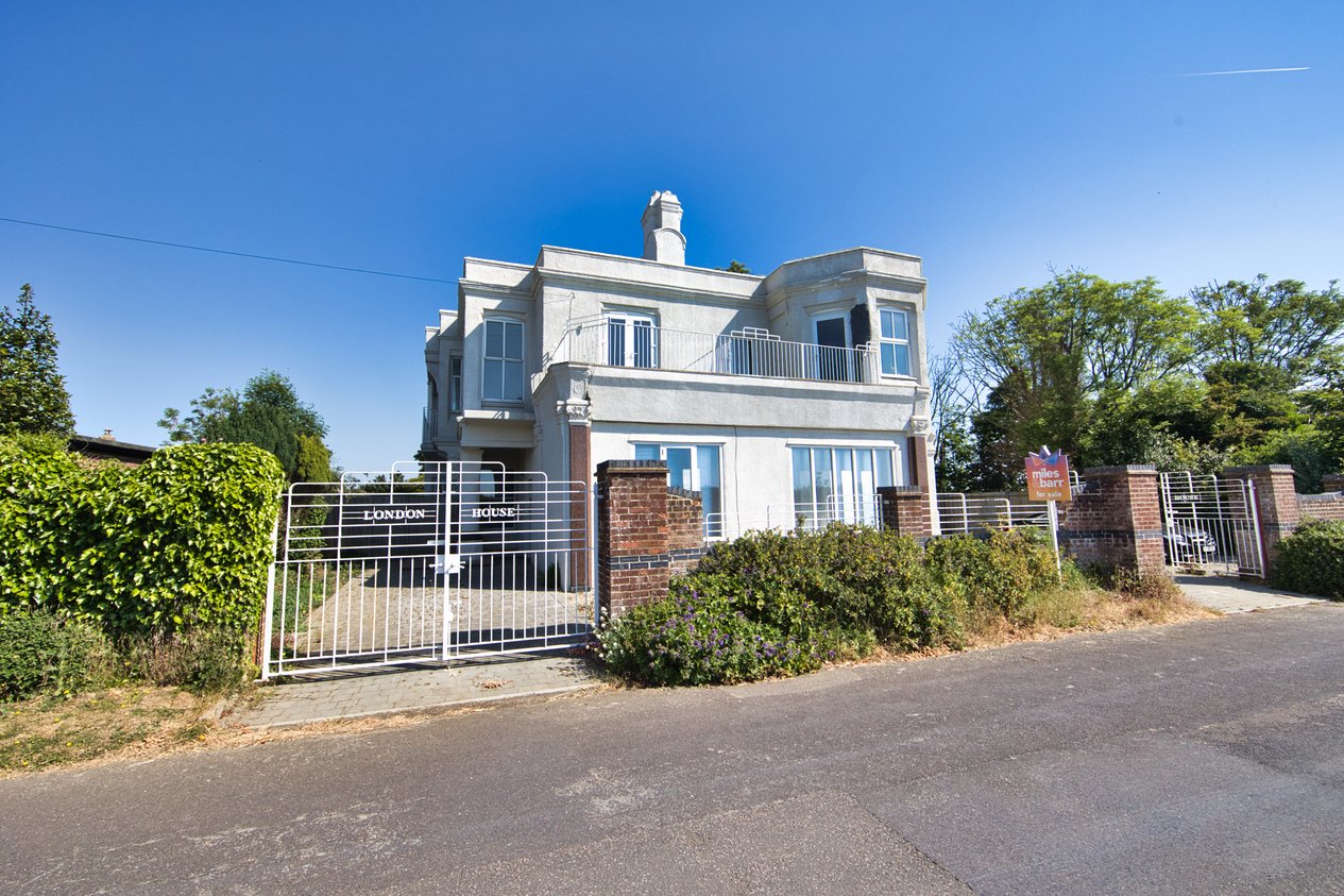 Properties For Sale in Old Dover Road Folkestone