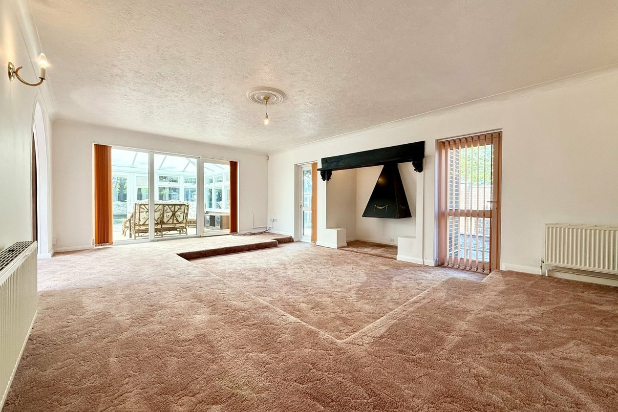 Properties For Sale in Old Green Road 