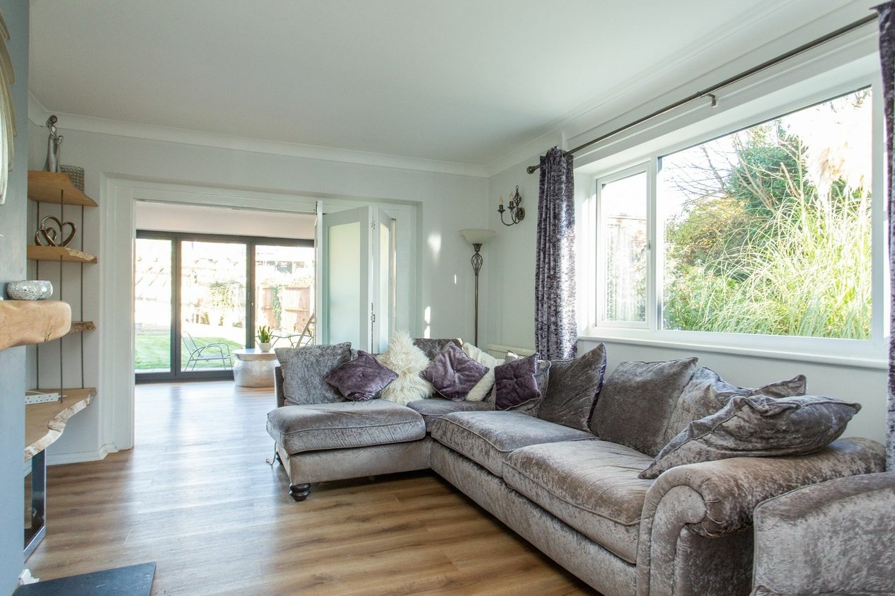 Properties For Sale in Old Roman Road  Martin Mill