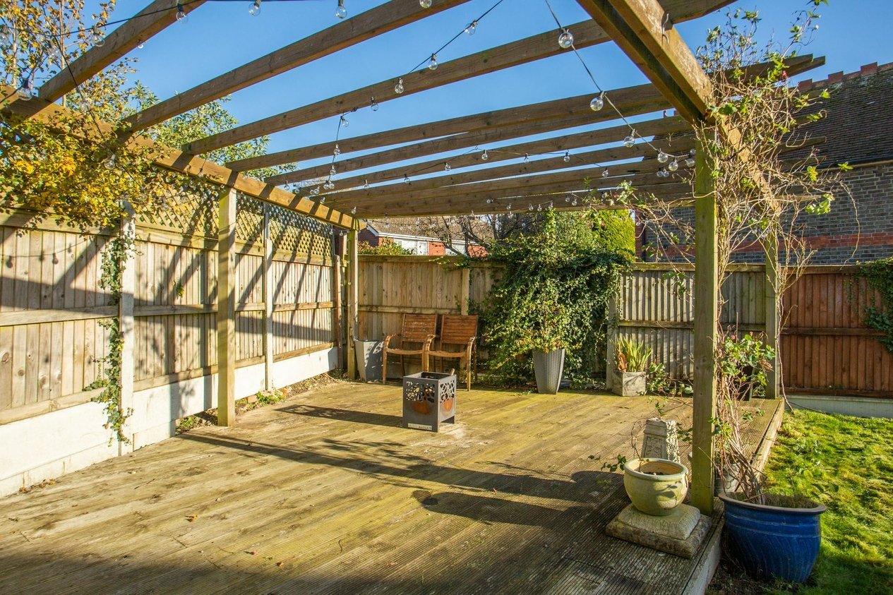 Properties For Sale in Old Roman Road  Martin Mill