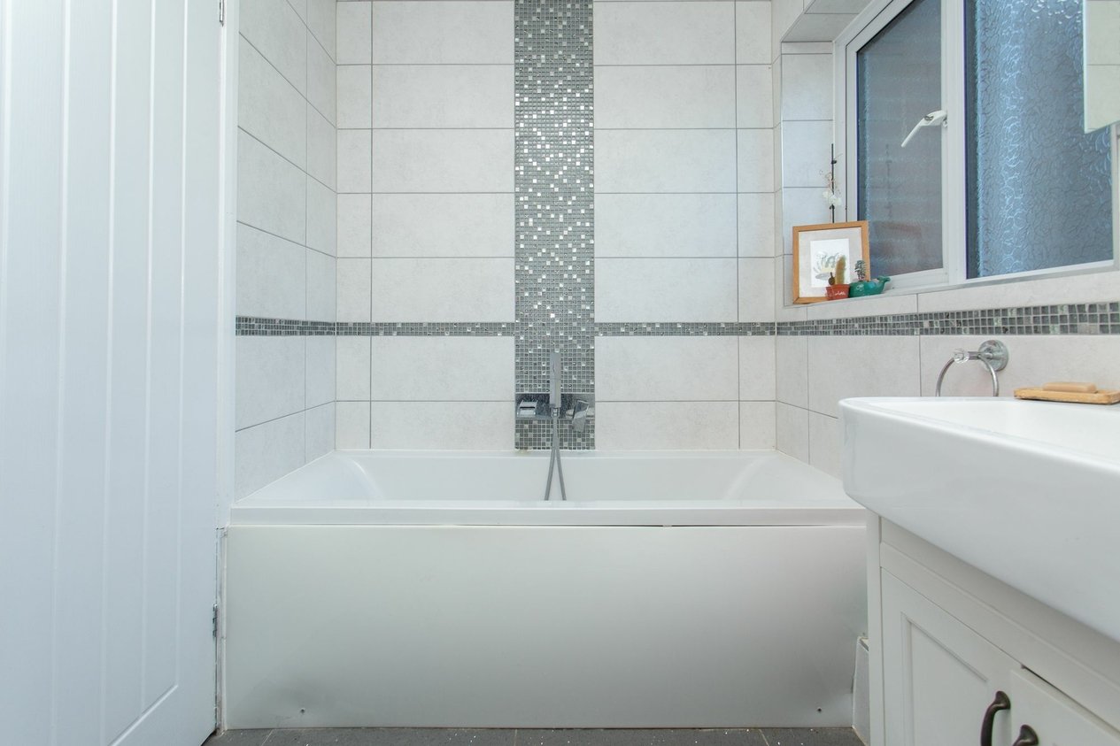 Properties For Sale in Old Roman Road  Martin Mill