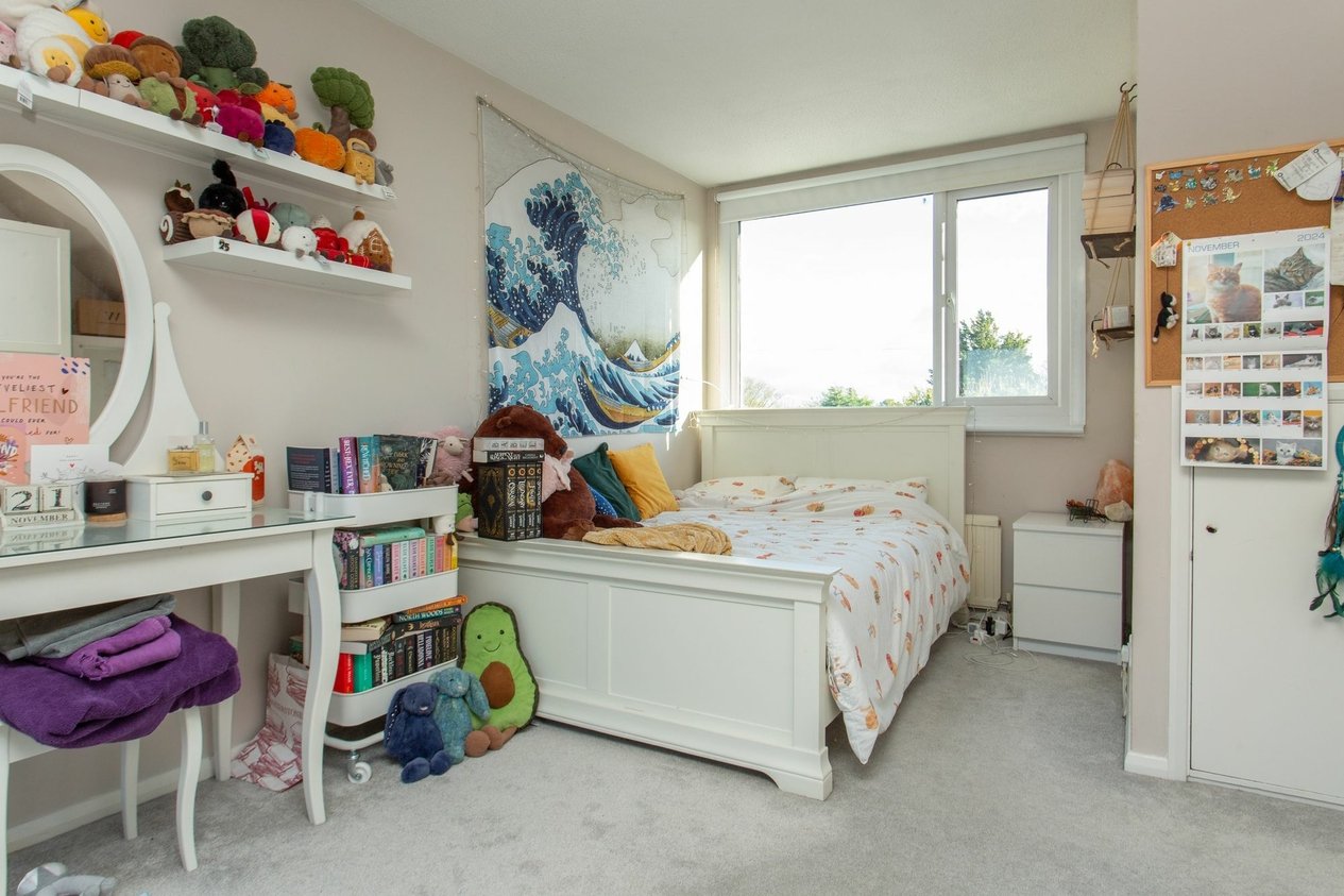 Properties For Sale in Old Roman Road  Martin Mill
