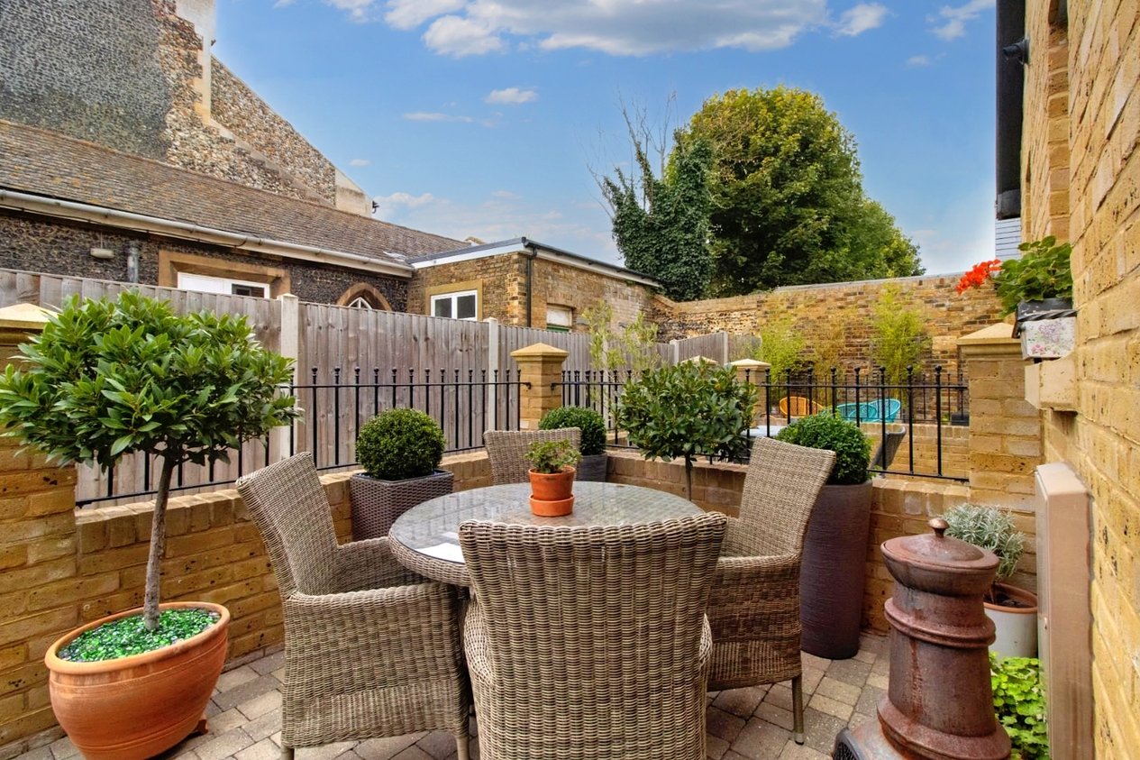 Properties For Sale in Old School Mews Broadstairs