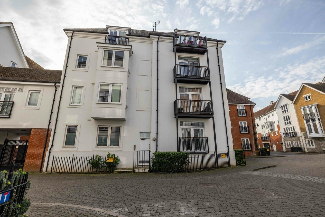 Properties For Sale in Old Watling Street Canterbury