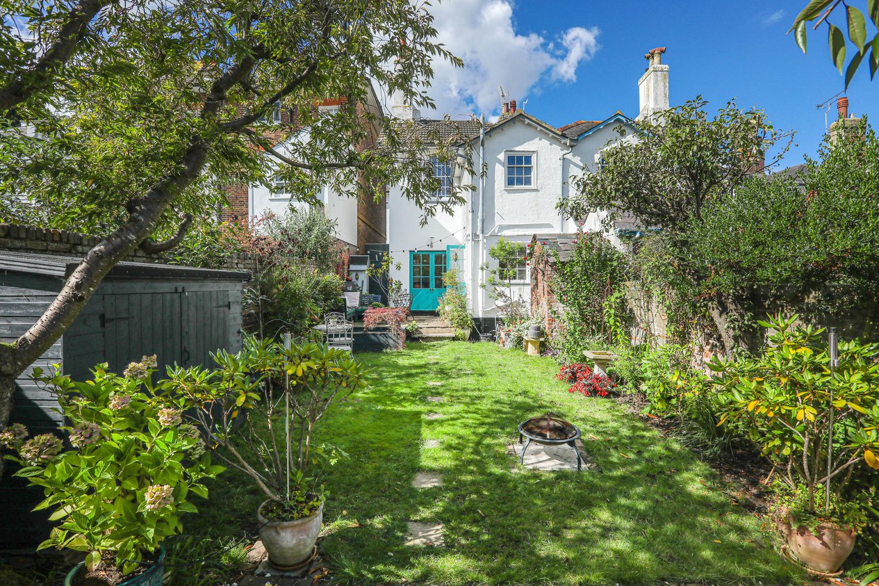 Properties For Sale in Orchard Street Canterbury
