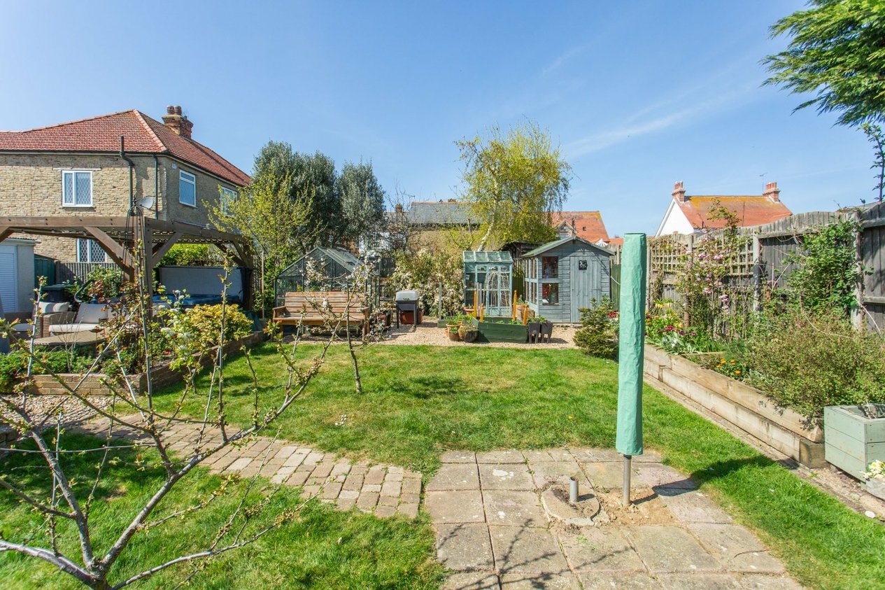 Properties For Sale in Osborne Gardens Herne Bay