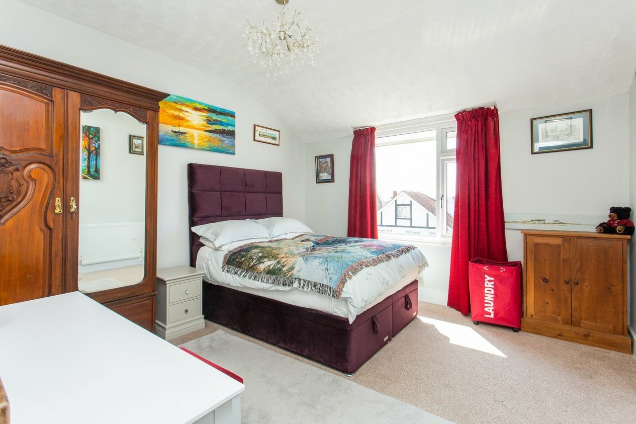 Properties For Sale in Osborne Gardens Herne Bay