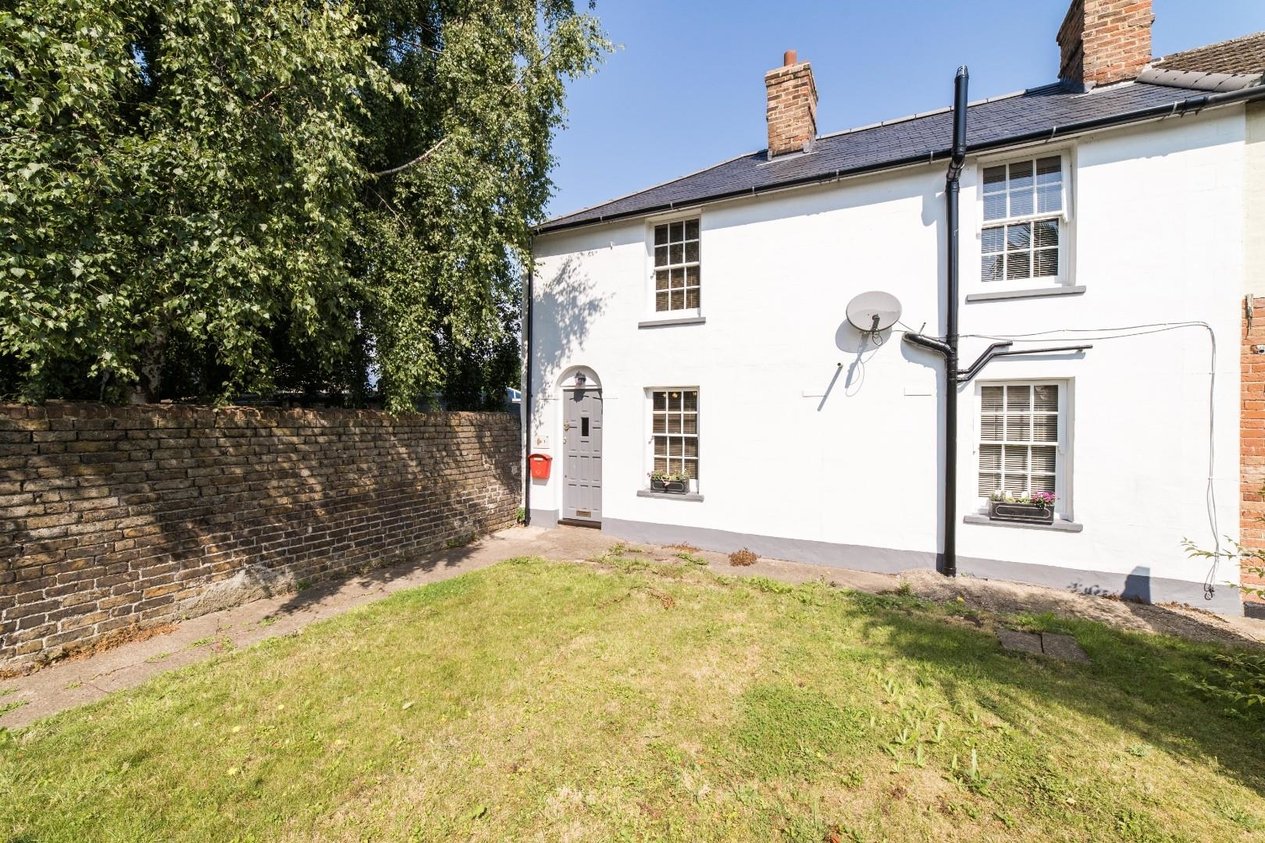 Cottage EndTerraced for sale in Ospringe Road, Faversham Miles