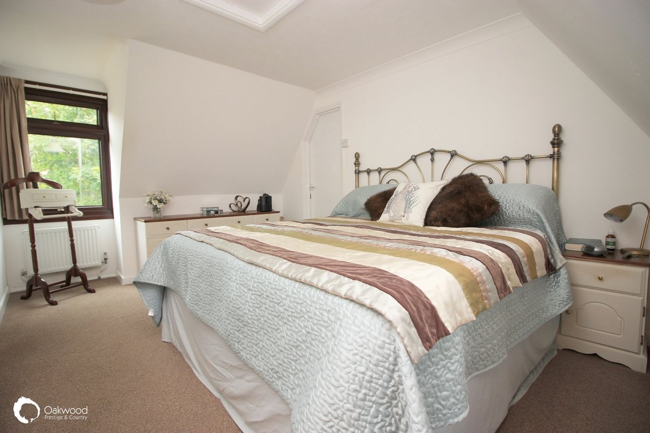 Properties Under Offer in Ostlers Lane Sarre