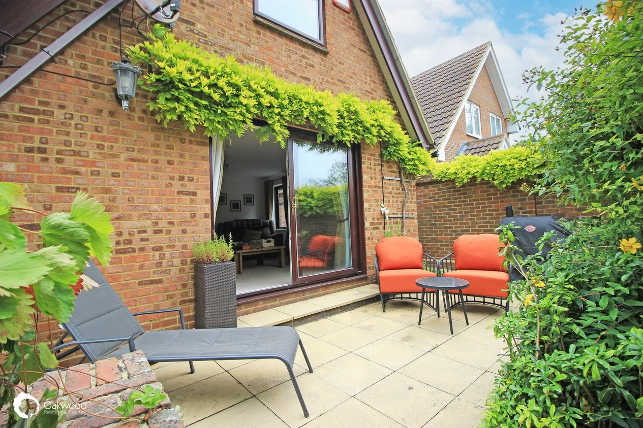 Properties Under Offer in Ostlers Lane Sarre