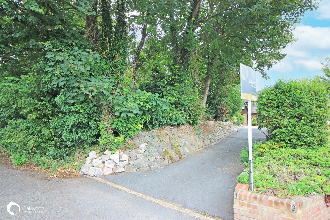 Properties Under Offer in Ostlers Lane Sarre