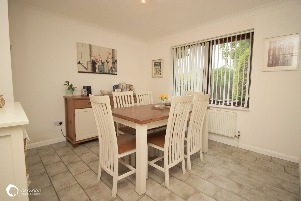 Properties Under Offer in Ostlers Lane Sarre
