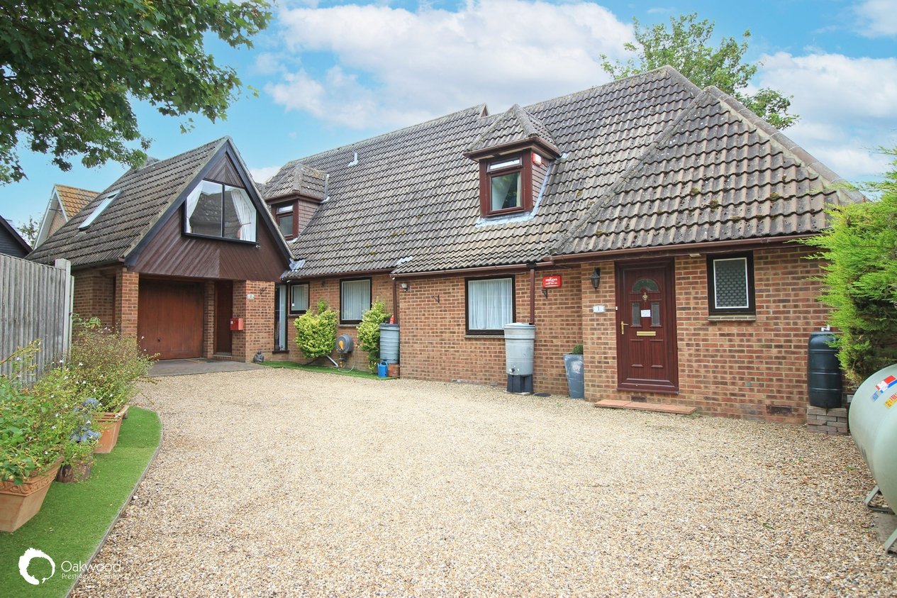 Properties Under Offer in Ostlers Lane Sarre
