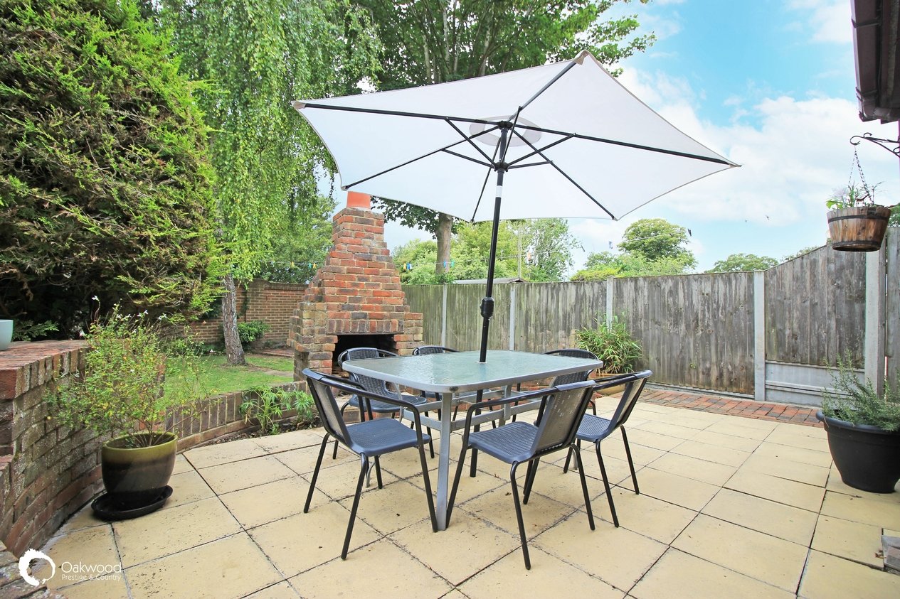 Properties Under Offer in Ostlers Lane Sarre
