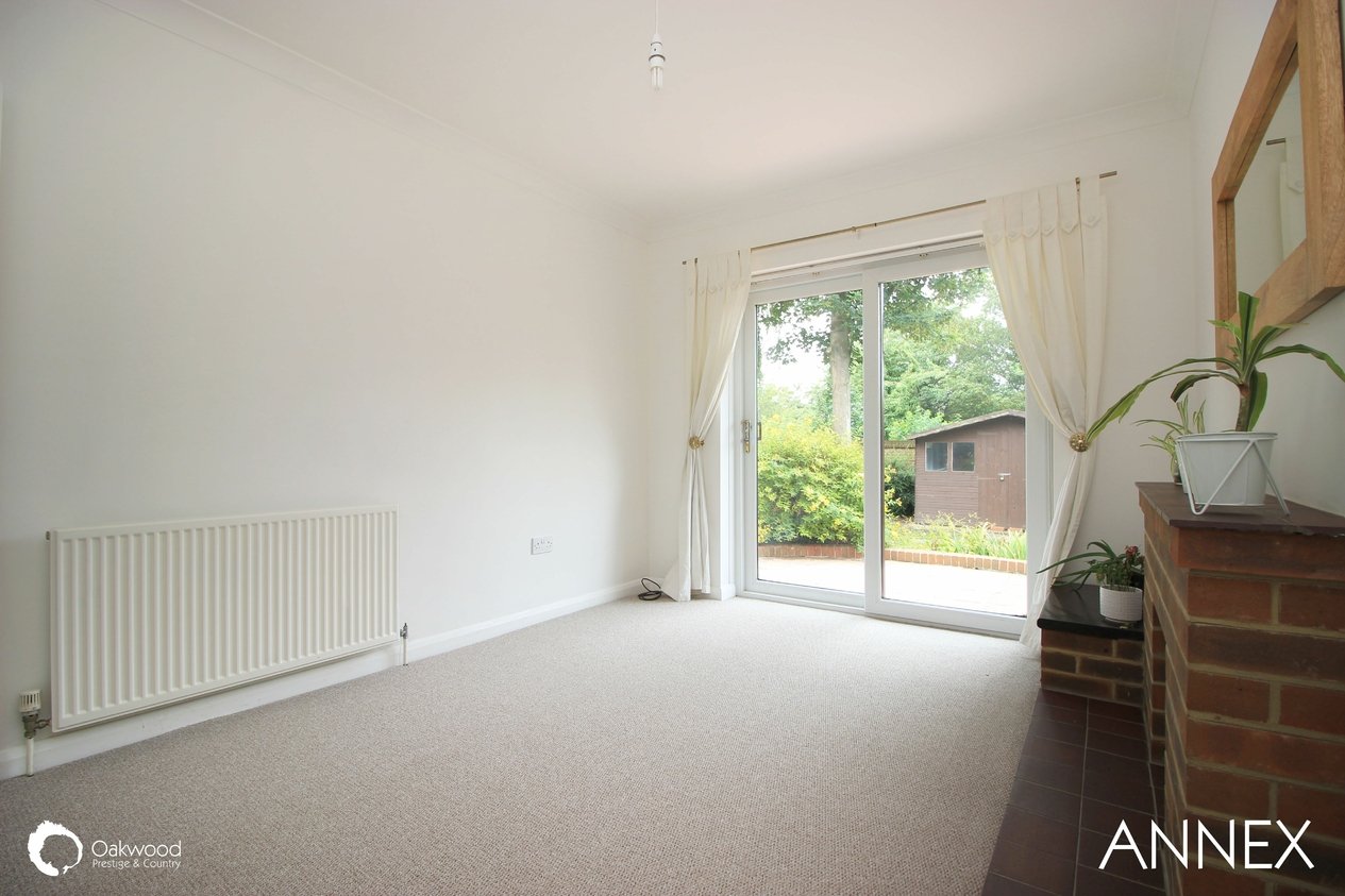 Properties Under Offer in Ostlers Lane Sarre