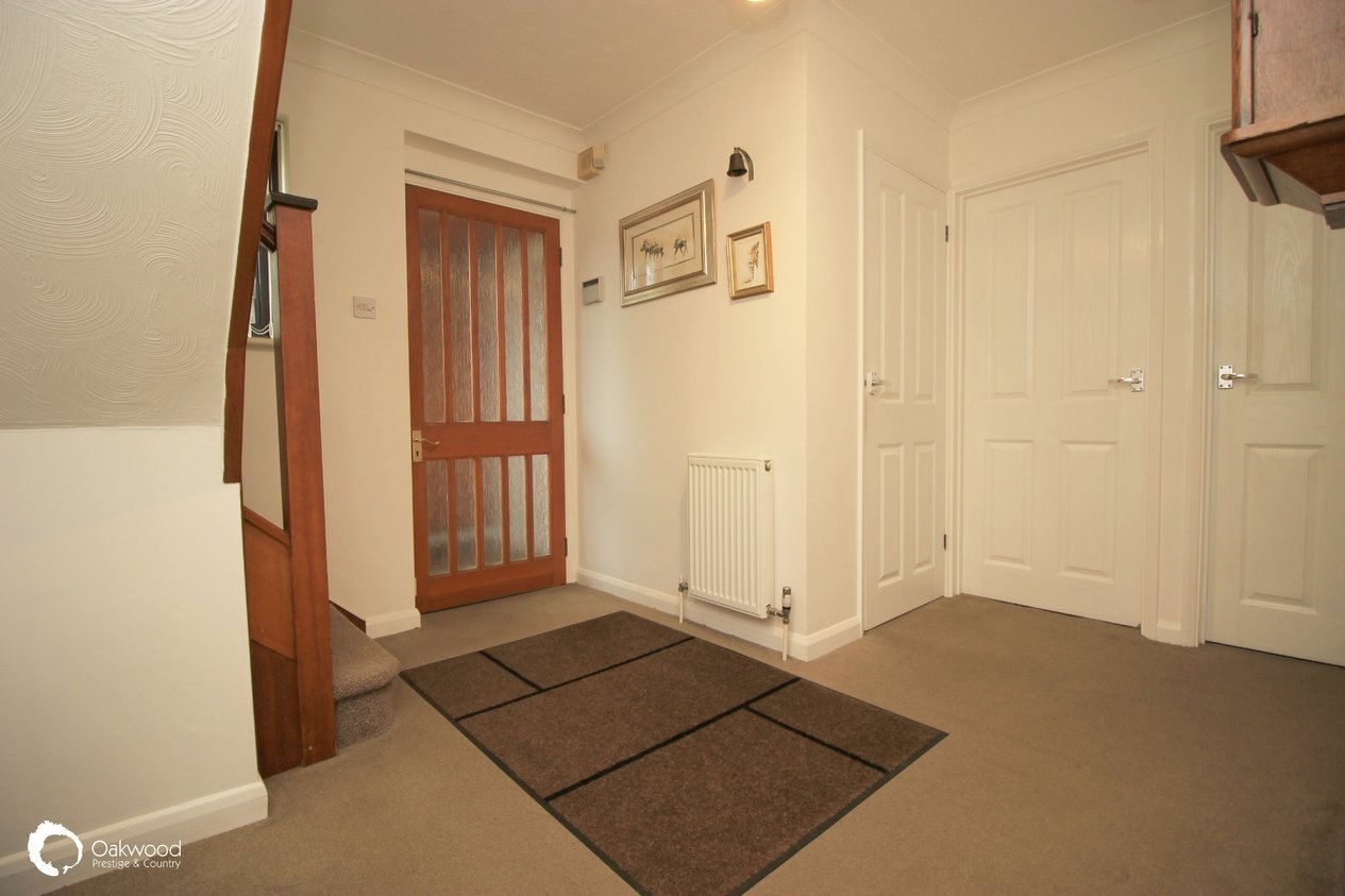 Properties Under Offer in Ostlers Lane Sarre