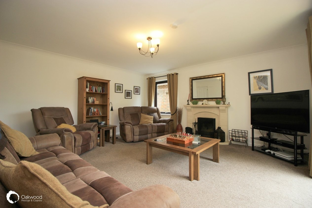 Properties Under Offer in Ostlers Lane Sarre