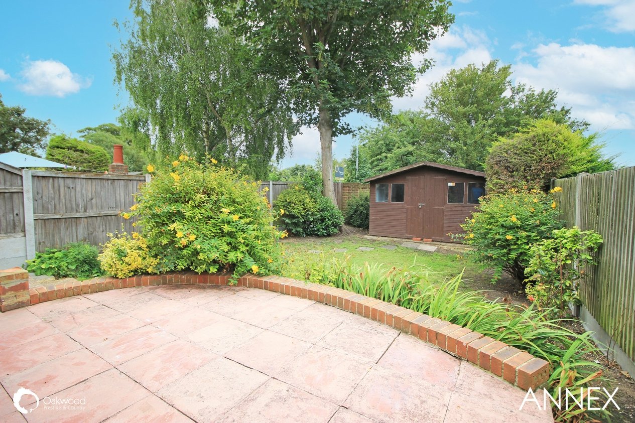 Properties Under Offer in Ostlers Lane Sarre