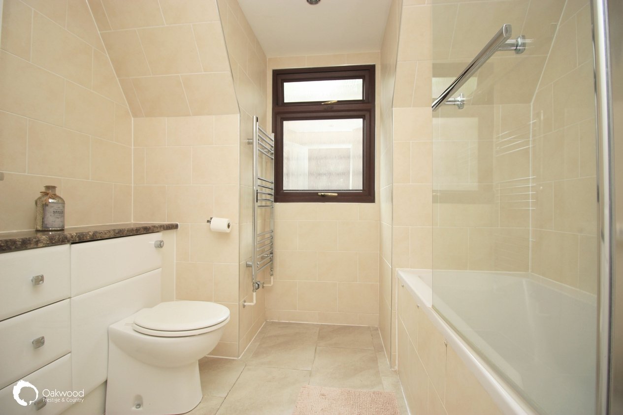 Properties Under Offer in Ostlers Lane Sarre