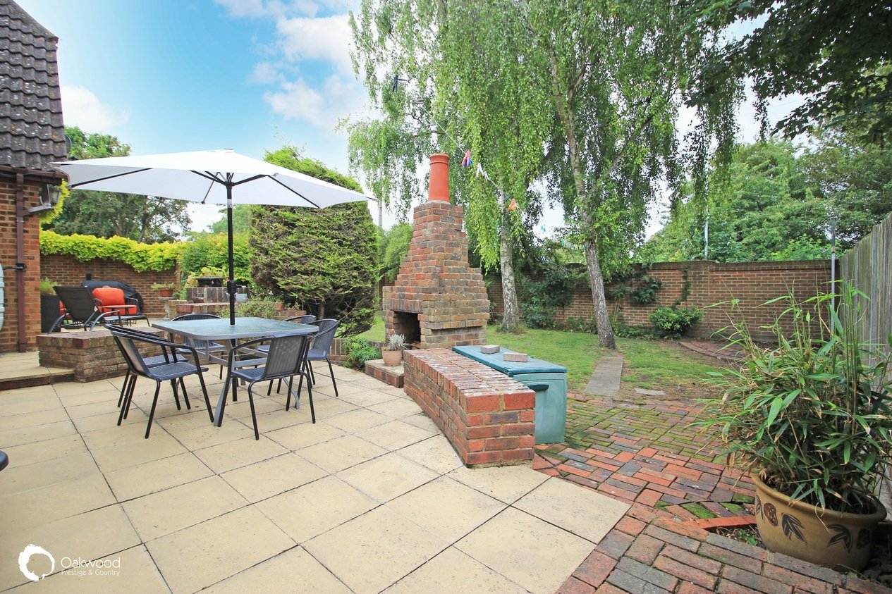 Properties Under Offer in Ostlers Lane Sarre