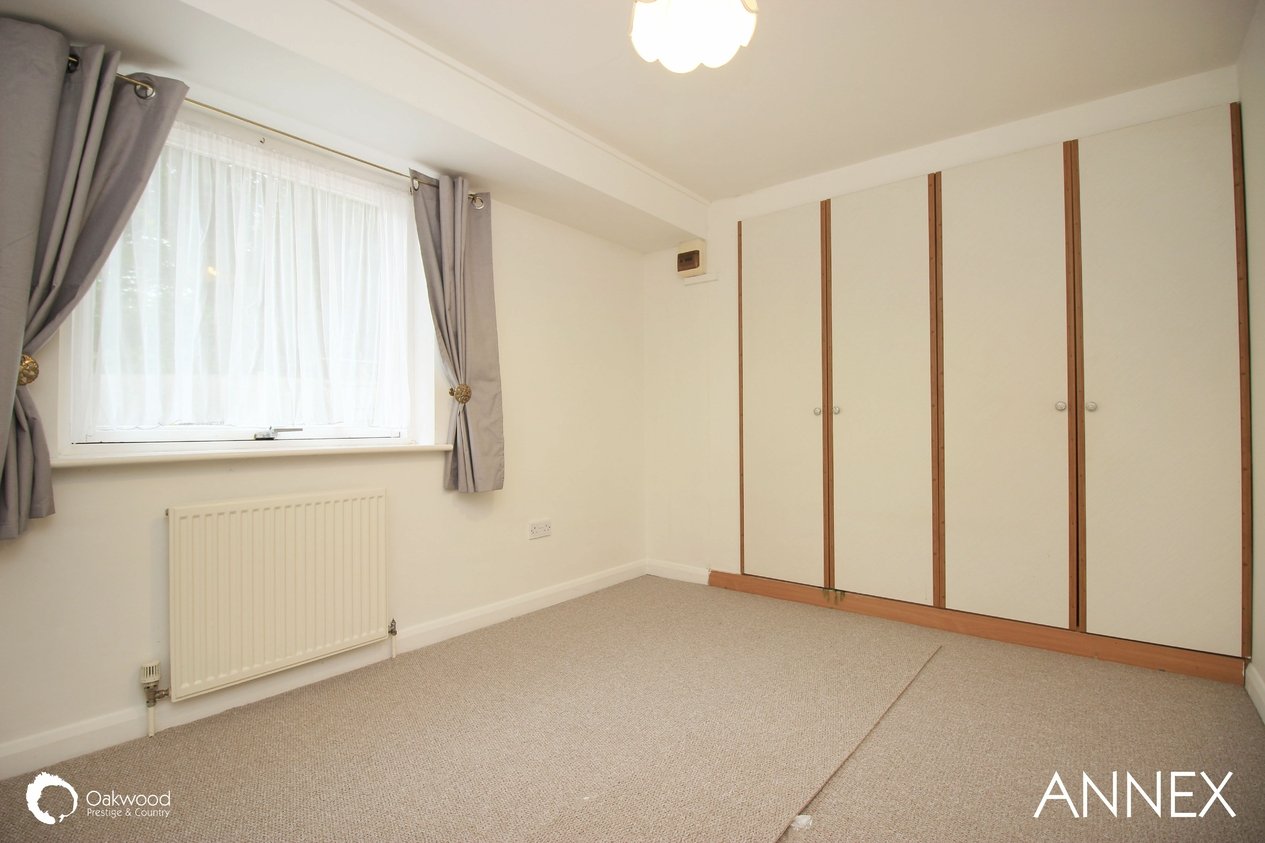 Properties Under Offer in Ostlers Lane Sarre