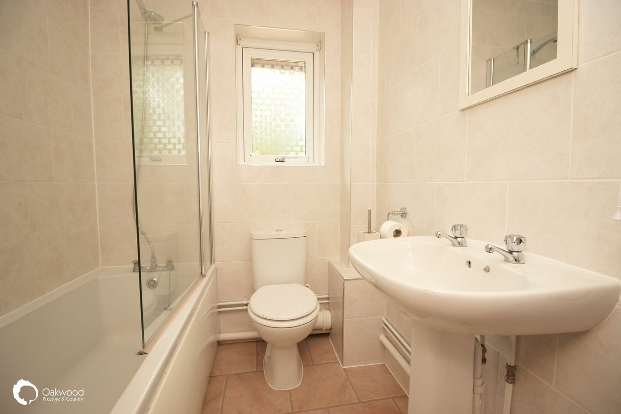 Properties Under Offer in Ostlers Lane Sarre