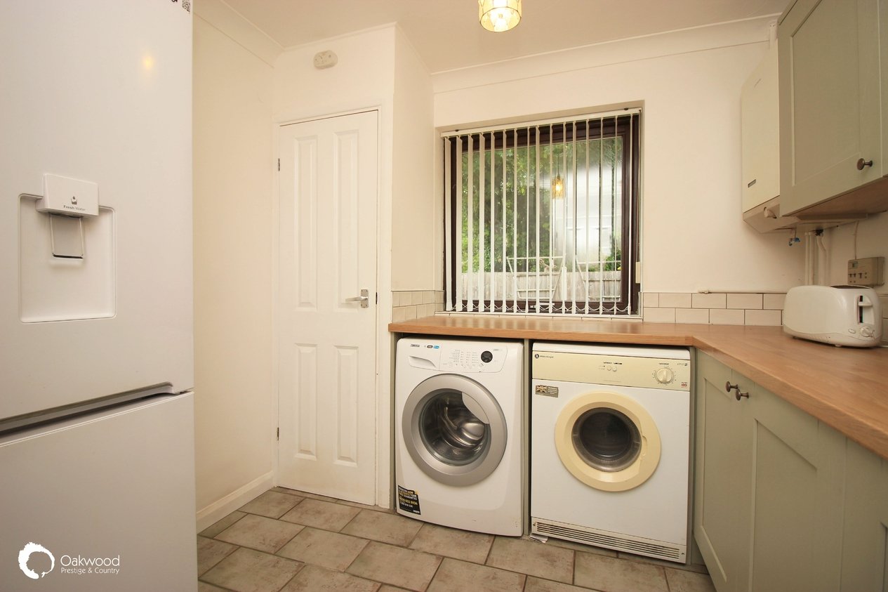 Properties Under Offer in Ostlers Lane Sarre