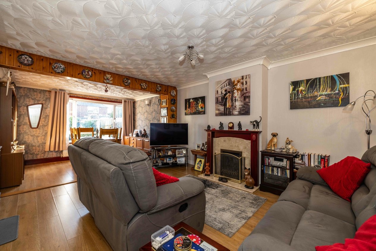 Properties Under Offer in Oxenden Crescent Wingham