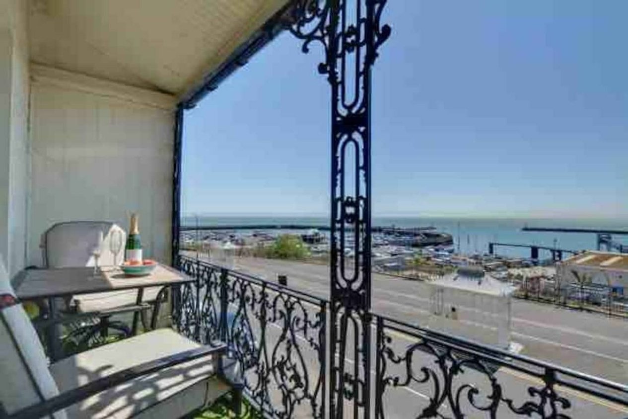 Properties For Sale in Paragon  Ramsgate