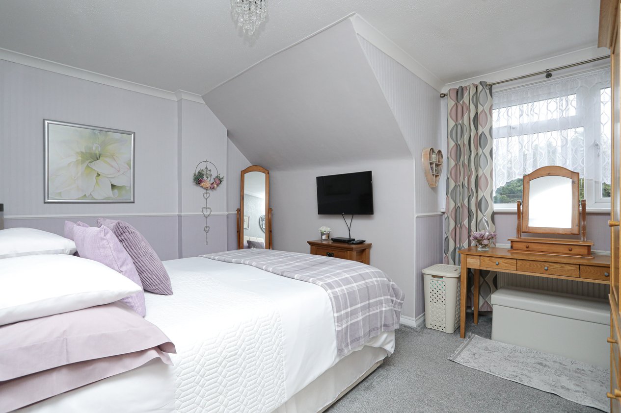 Properties Under Offer in Park Road Birchington