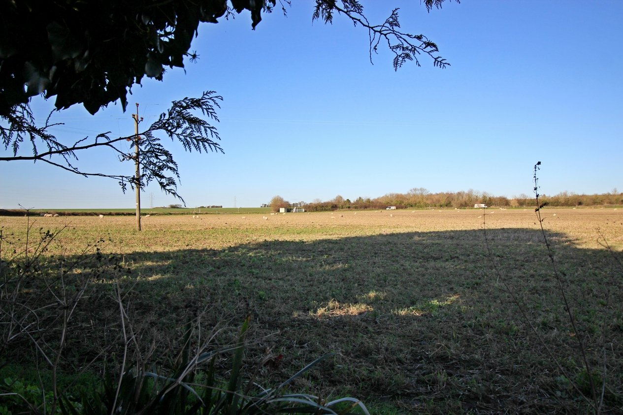 Properties Under Offer in Parsonage Fields 