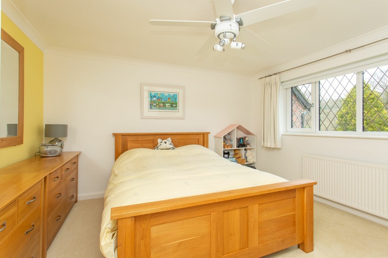 Properties For Sale in Pavilion Meadow  Dover