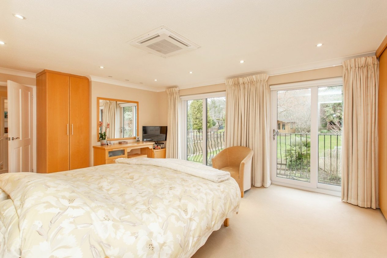 Properties For Sale in Pavilion Meadow  Dover