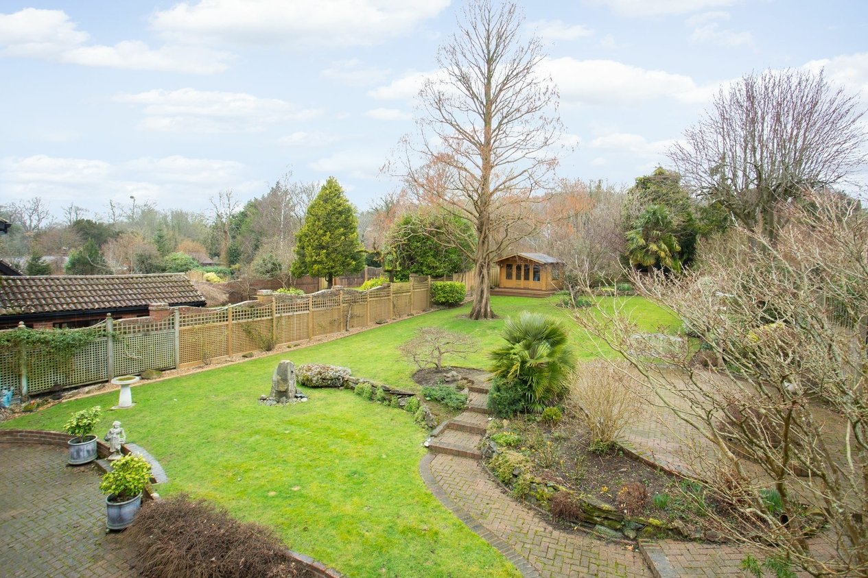 Properties For Sale in Pavilion Meadow  Dover