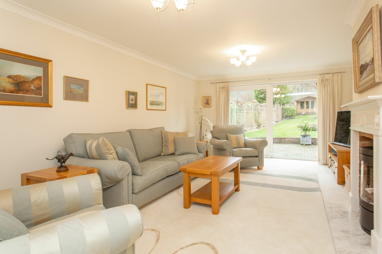 Properties For Sale in Pavilion Meadow  Dover