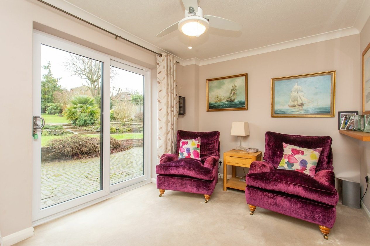 Properties For Sale in Pavilion Meadow  Dover