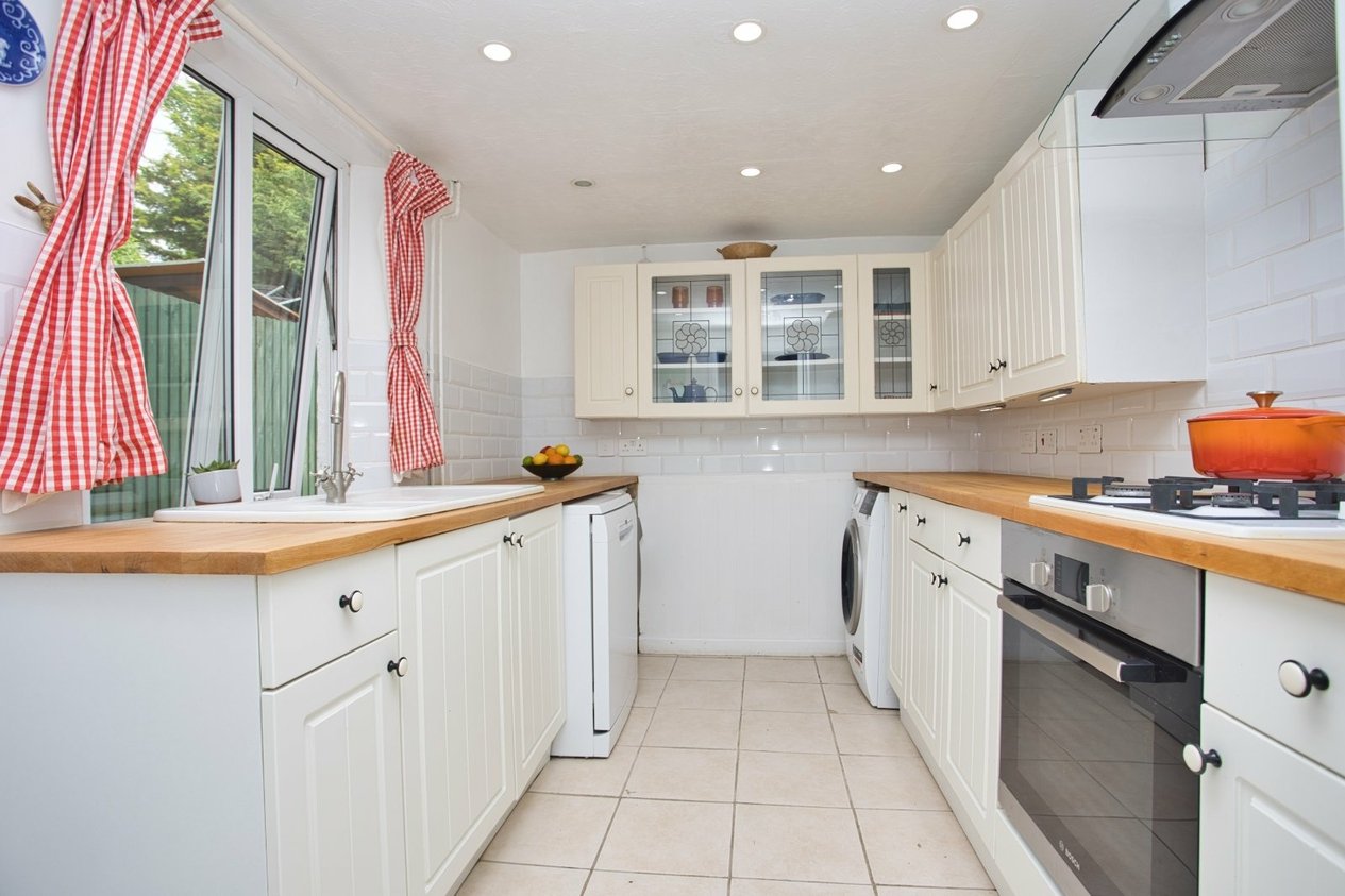Properties Under Offer in Pavilion Road Folkestone